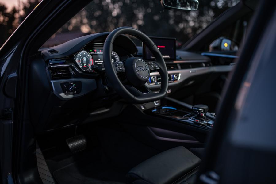 Интерьер Audi A4 Allroad 40 TDI Quattro (B9) 2019 года  (WW) (фото 28 из 40)